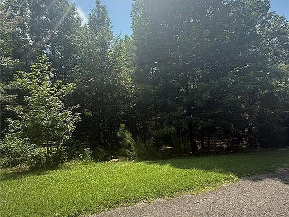 4th image of 237 Stillwater Ln #13