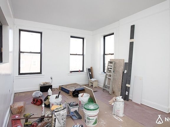 3rd image of 884 Bedford Ave #3L