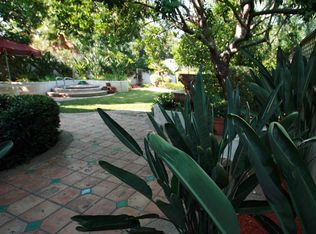 1128 Wotkyns Dr, Pasadena, CA 91103