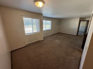 1108 N 3rd St #6E, Groton, SD 57445