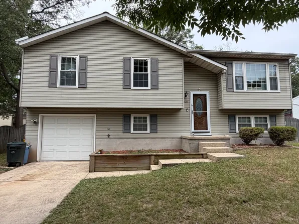8138 Santa Fe Dr, Severn, MD 21144