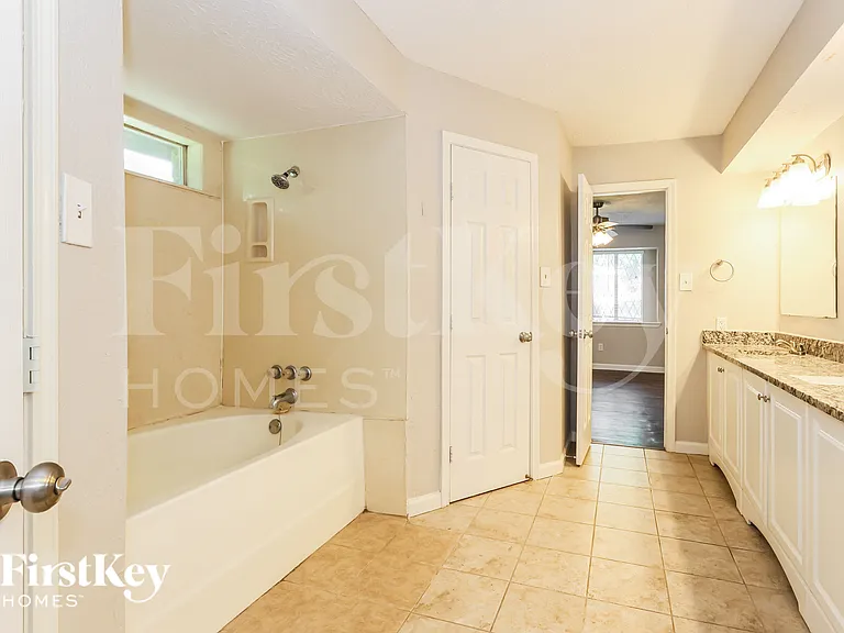 24106 Creekview Dr — Photo 14