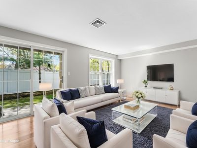 60 Dodge St APT 3, Beverly, MA, 01915