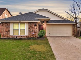 2416 Busch Dr, Arlington, TX 76014