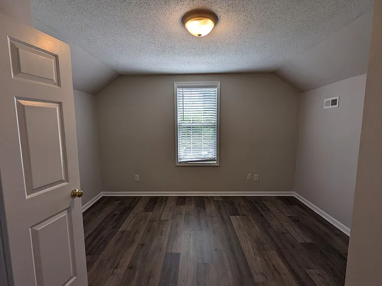 706 Sykes St — Photo 12