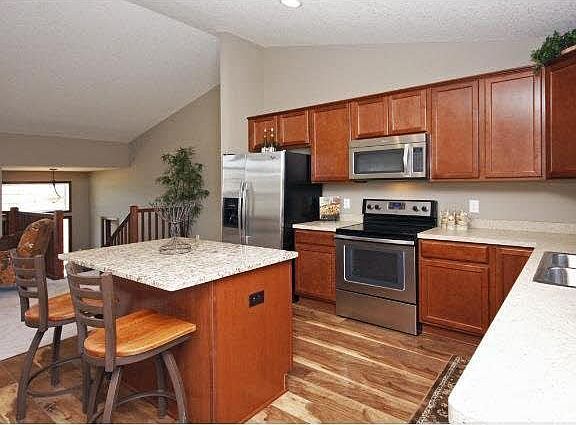 5th image of 9000 Tessman Parkway