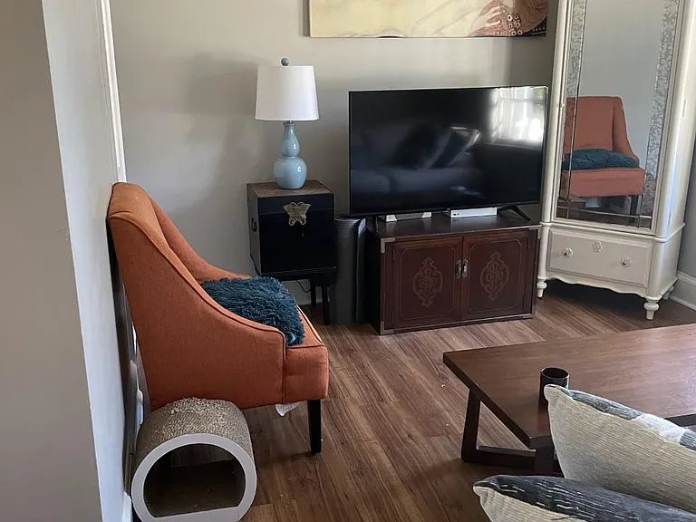 2502 Green St — Photo 15