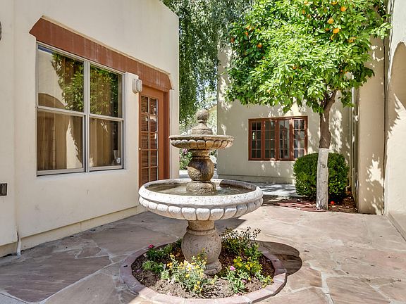 5th image of 627 E Desert Park Ln
