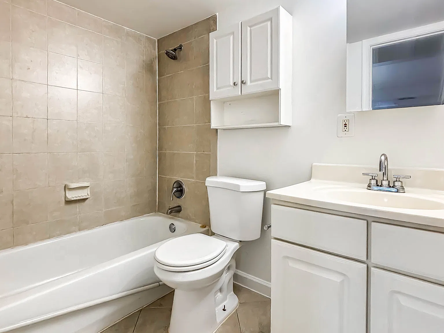 1 bed, 719 sqft, $1,396 — Photo 3