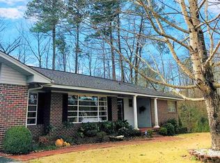 121 Nottingham Rd, Rainbow City, AL 35906