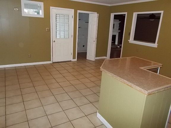4th image of 213 Drusilla Ln