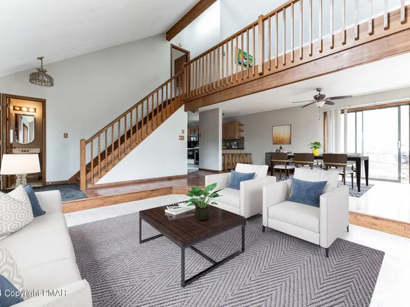 253 Overlook Dr, East Stroudsburg, PA 18301