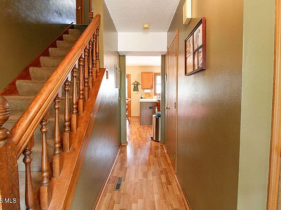 3rd image of 683 Indian Wells Ln