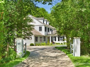 39 S Sheridan Rd, Lake Forest, IL 60045