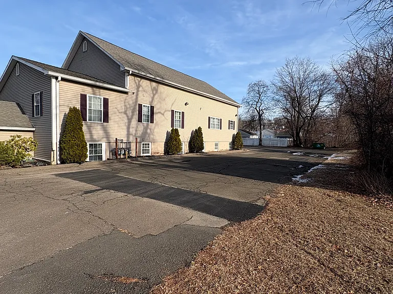 208 S Cherry St #4 — Photo 14
