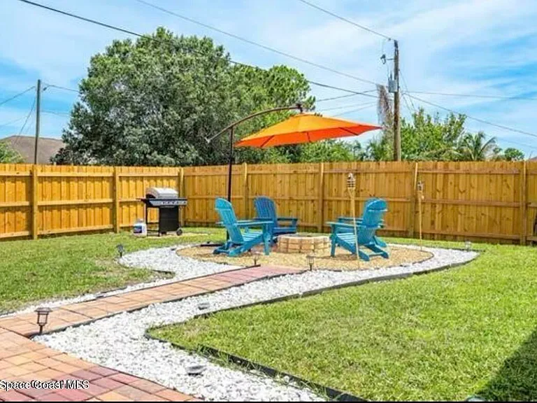 463 Eldron Blvd NE — Photo 22