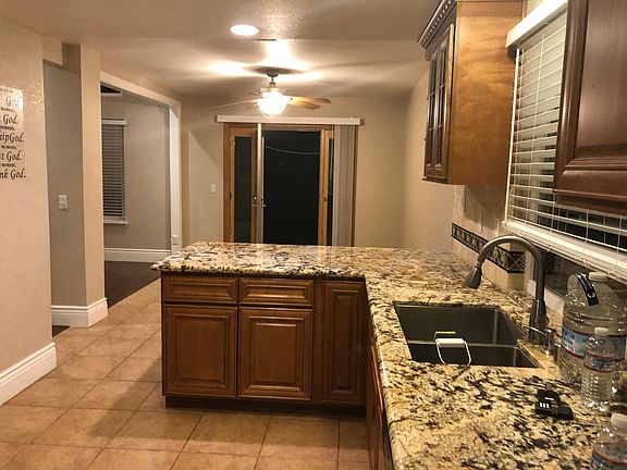 French door from dining area, give extra daylight for the kitchen & dining room