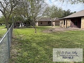 3rd image of 133 Park Ln E