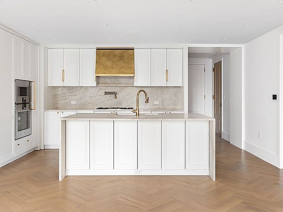 3rd image of 2505 Broadway #6A