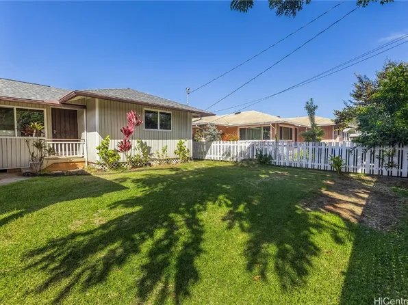 1352 Keolu Dr, Kailua, HI 96734