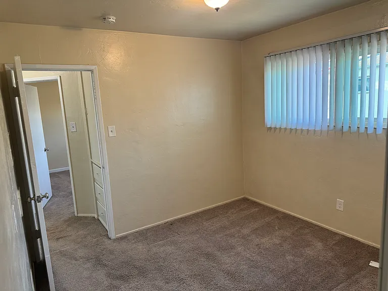 4220 Noyes St #7 — Photo 7