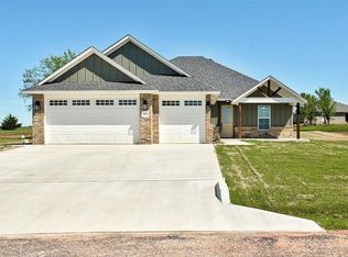 2086 Kaylee Rd, Blanchard, OK 73010