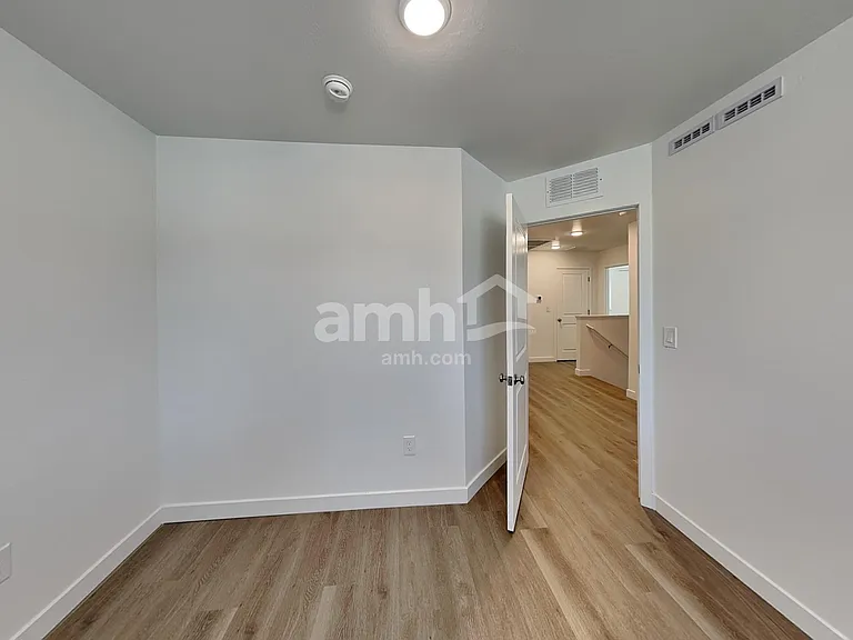 12627 W Flynn Ln — Photo 15