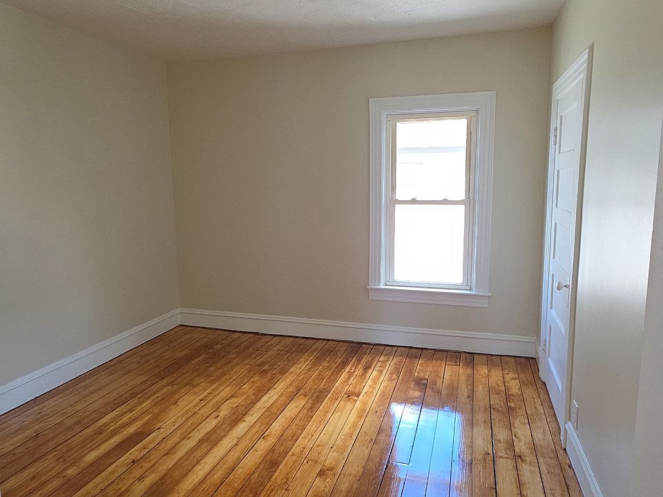 2nd image of 509 N Belmont St #2/3