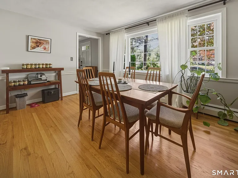 32 Fox Den Rd — Photo 10