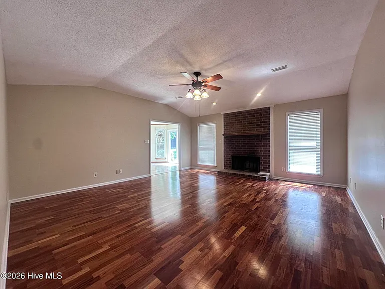 4497 Amanda Ln — Photo 9