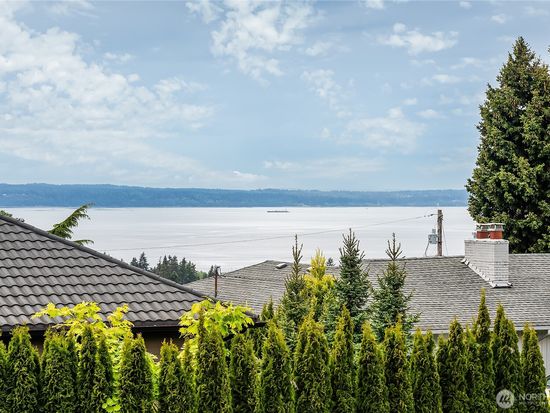 900 Sea Vista Place, Edmonds, WA 98020