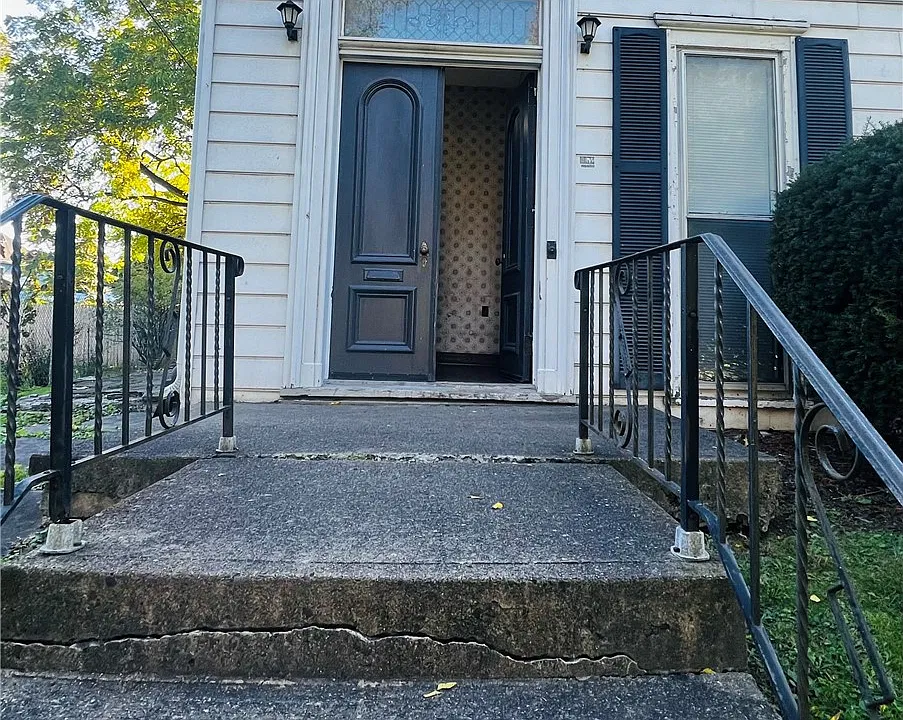 352 Maple Ave #B