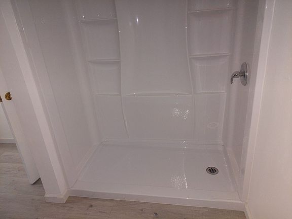 2nd image of 1060 Marjorie St #4