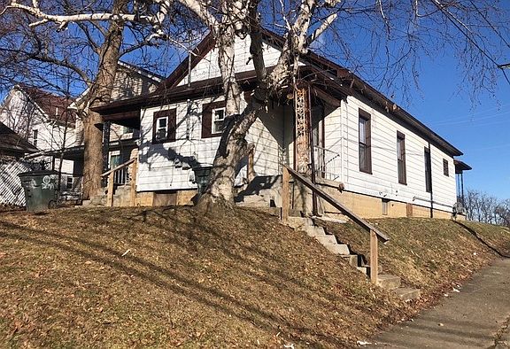 2nd image of 1060 Demphle Ave