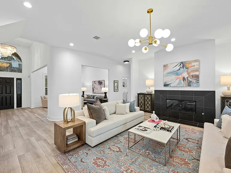 7905 Brightman Ln — Photo 13