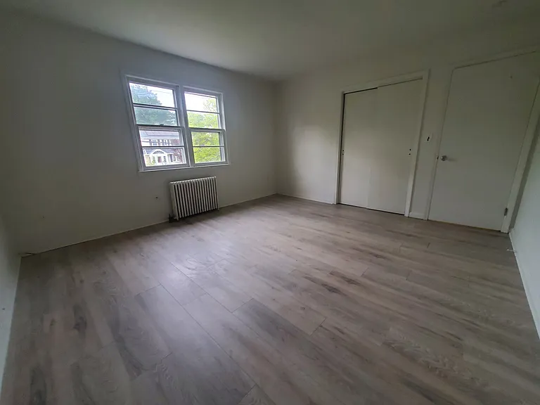 110 Crystal St #2 — Photo 10
