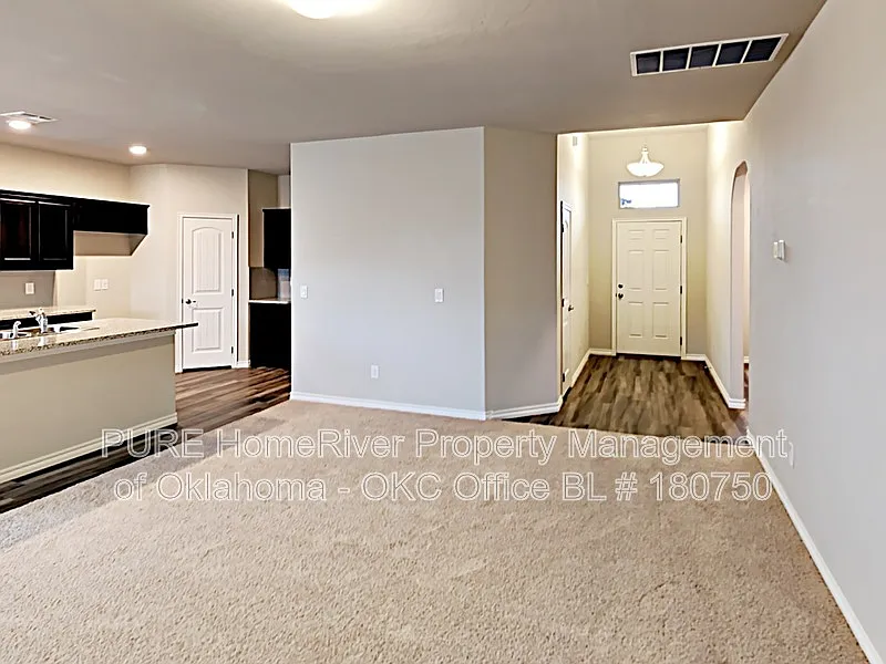 4 bed, 2.0 bath, 1767 sqft, $1,725 — Photo 3