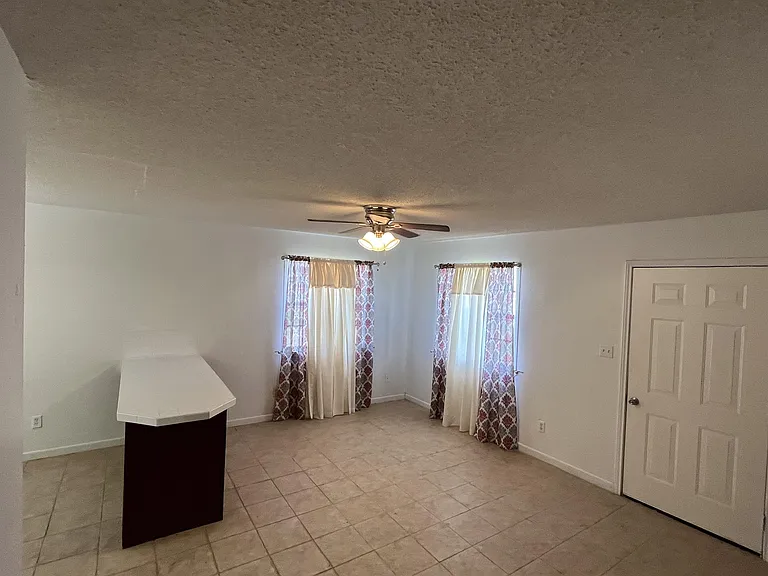 310 S Val Verde Rd — Photo 37