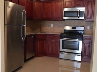 2829 35th St #4F, Astoria, NY 11103