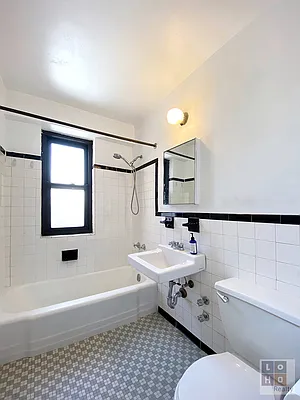 Rented by LoHo Realty | media 25