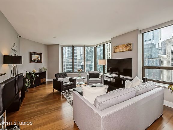 3rd image of 400 N La Salle Dr APT 2505