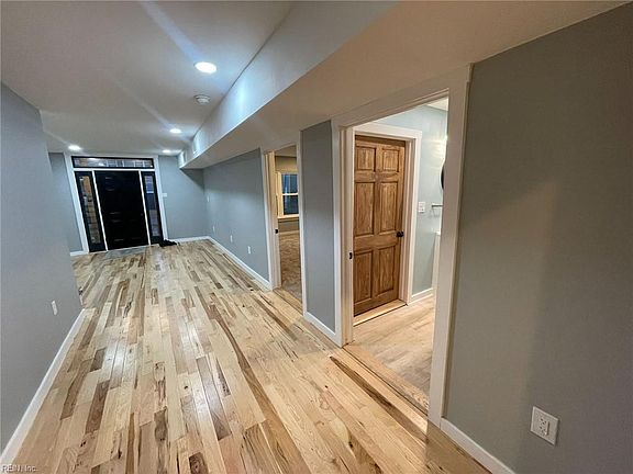4th image of 1602 Wilson Rd