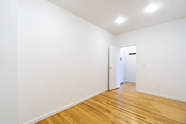 Rented by City Connections Realty | media 25