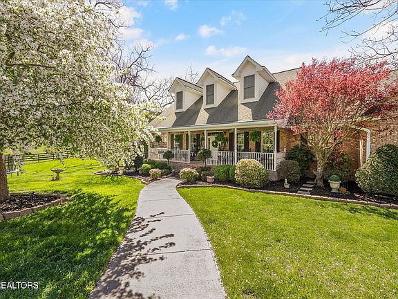 3rd image of 145 Walker Ct