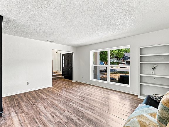 5th image of 6832 Parkwood Dr