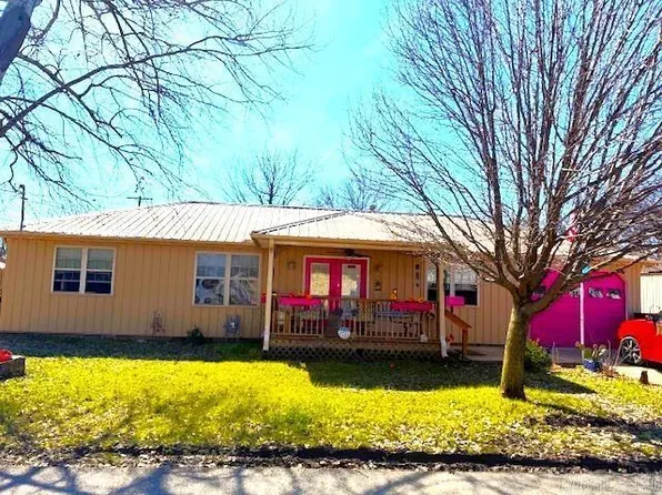 106 NE Carolina St, Walnut Ridge, AR 72476
