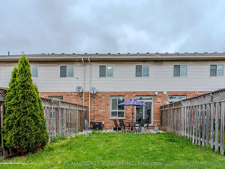49 Marina Point Cres N — Photo 38