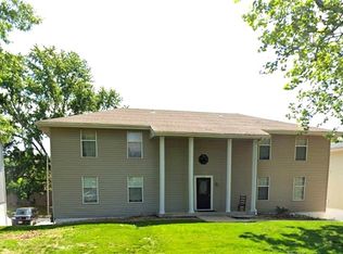 209 NW Barr Rd, Grain Valley, MO 64029