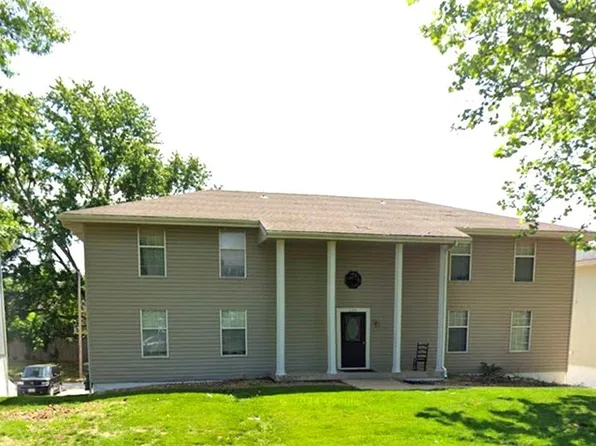 209 NW Barr Rd, Grain Valley, MO 64029