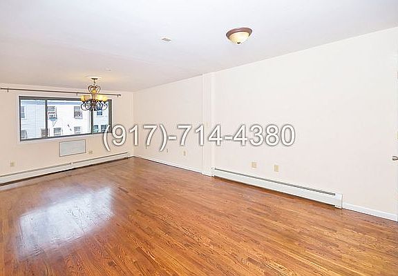 4th image of 547 Kosciuszko St #2F